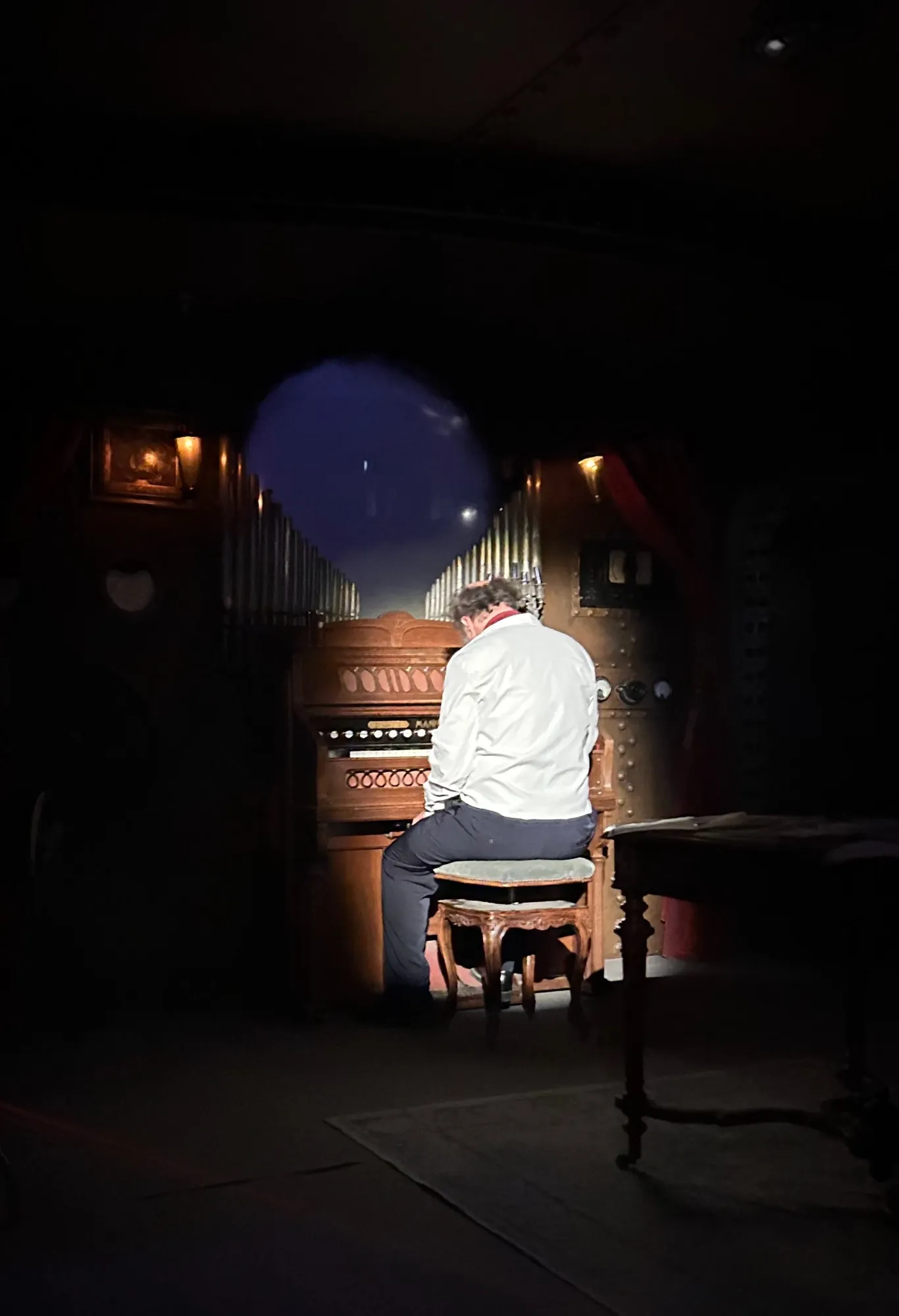 A single spotlight.